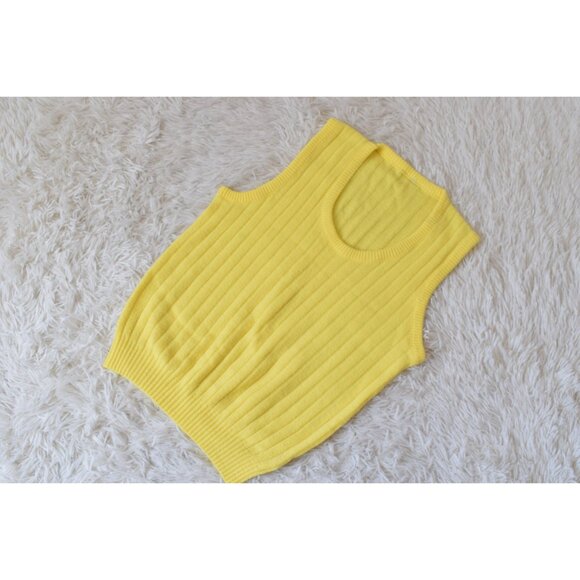 Vintage 70s Yellow Acrylic‎ Knit Vest - Picture 8 of 10